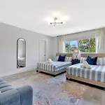 3Bd Villa Ft Lauderdale Xl Pool, Unique Playground, Bbq, Beach, Family Memories