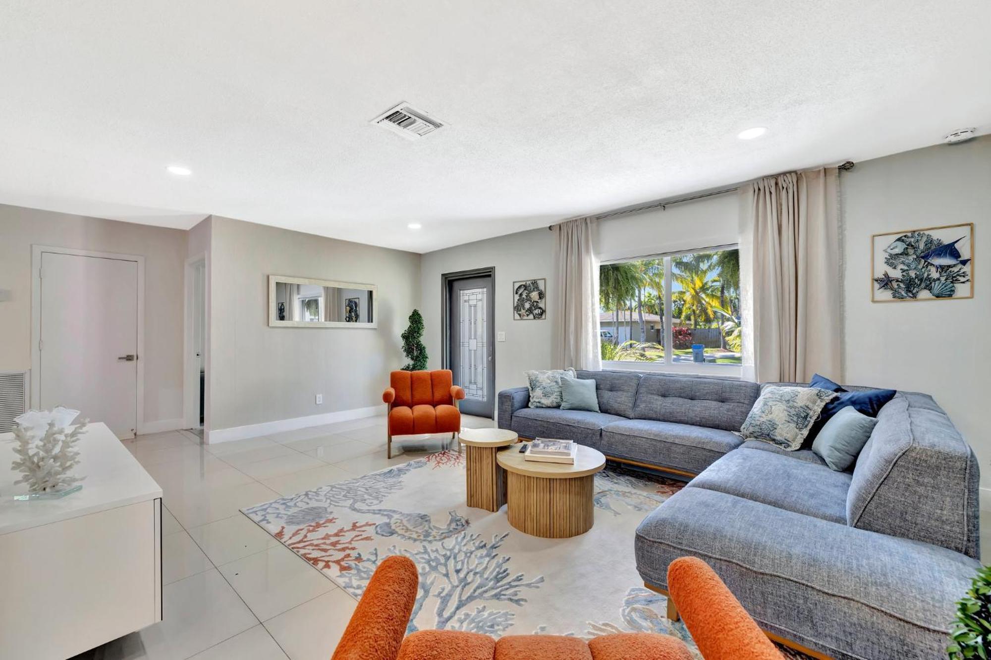 3bd Ft Lauderdale Xl Pool, Unique Playground, Bbq, Beach, Family Memories Holiday home
