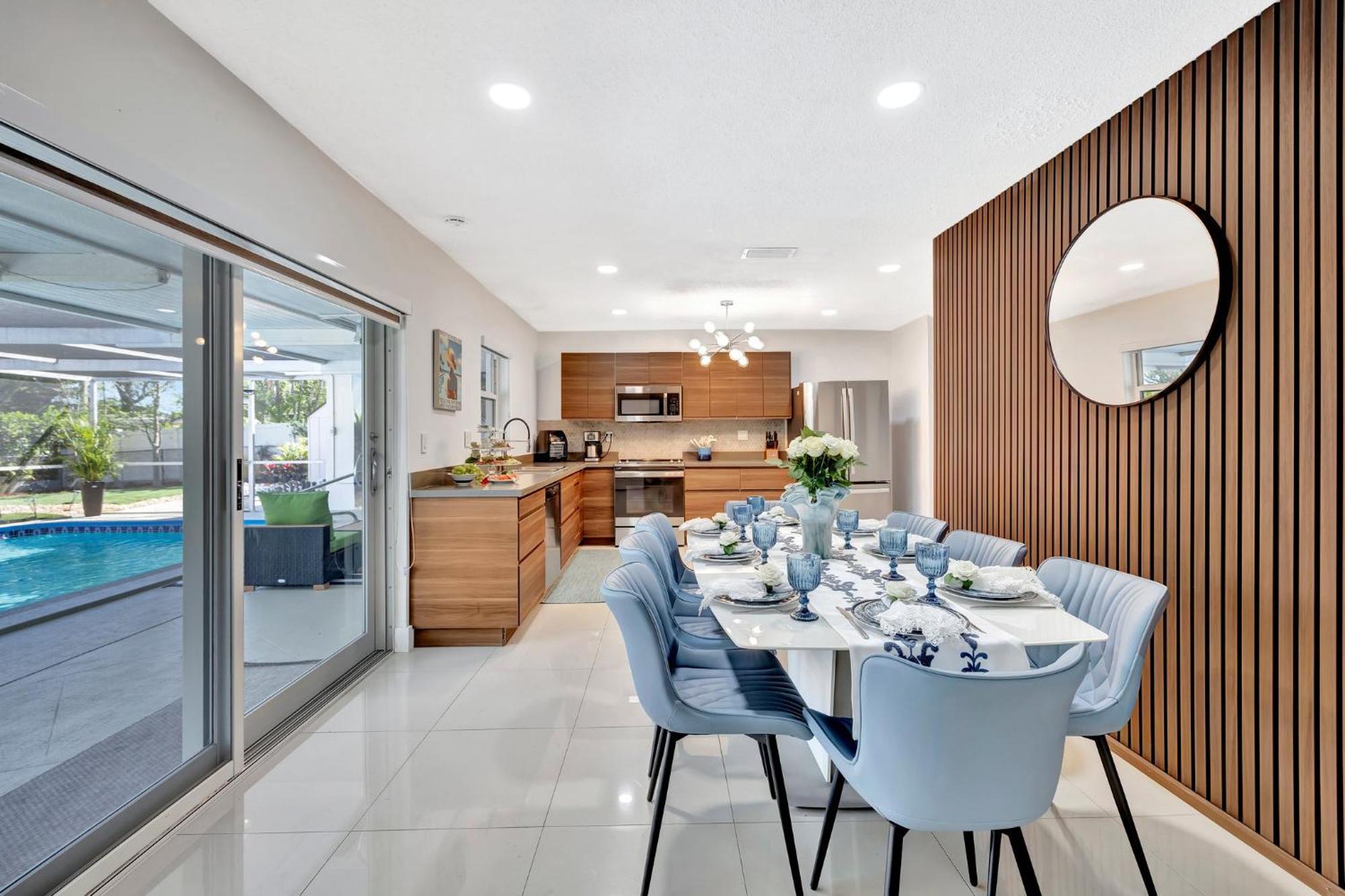 3bd Ft Lauderdale Xl Pool, Unique Playground, Bbq, Beach, Family Memories Fort Lauderdale