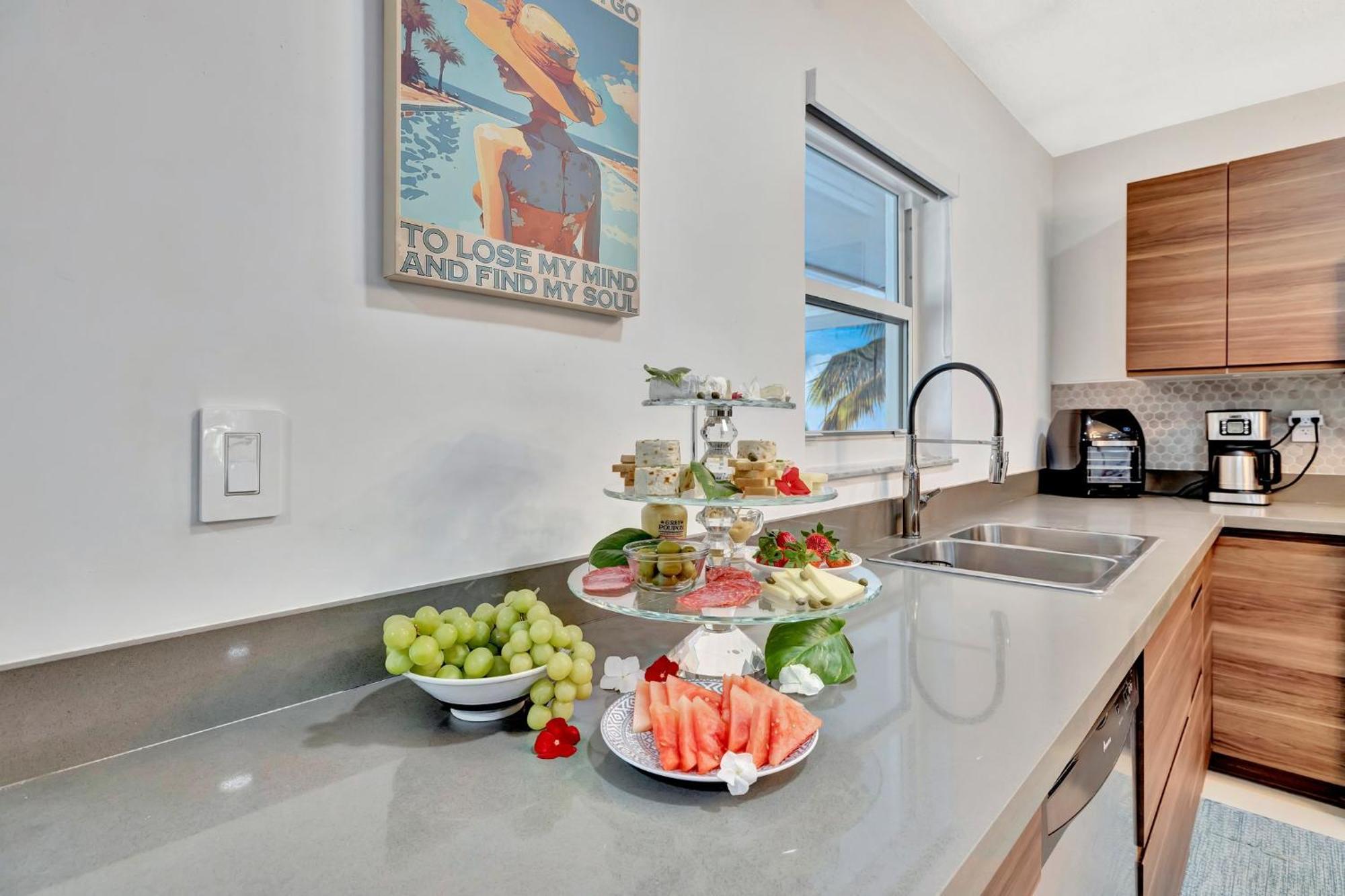 3bd Ft Lauderdale Xl Pool, Unique Playground, Bbq, Beach, Family Memories