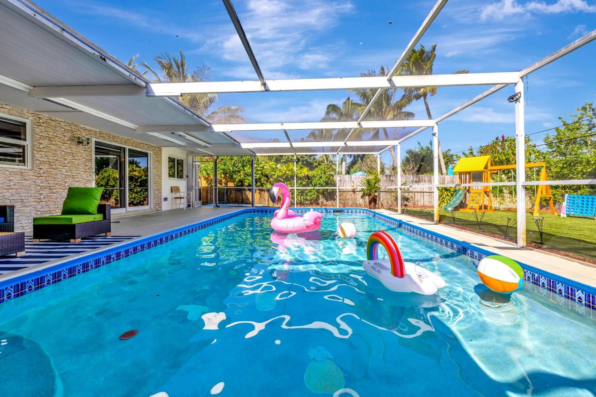 3bd Ft Lauderdale Xl Pool, Unique Playground, Bbq, Beach, Family Memories Holiday home *